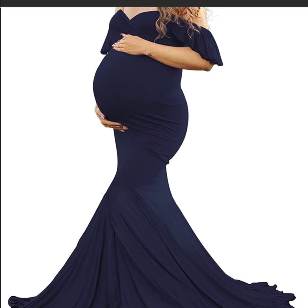 Blue maternity dress for photos